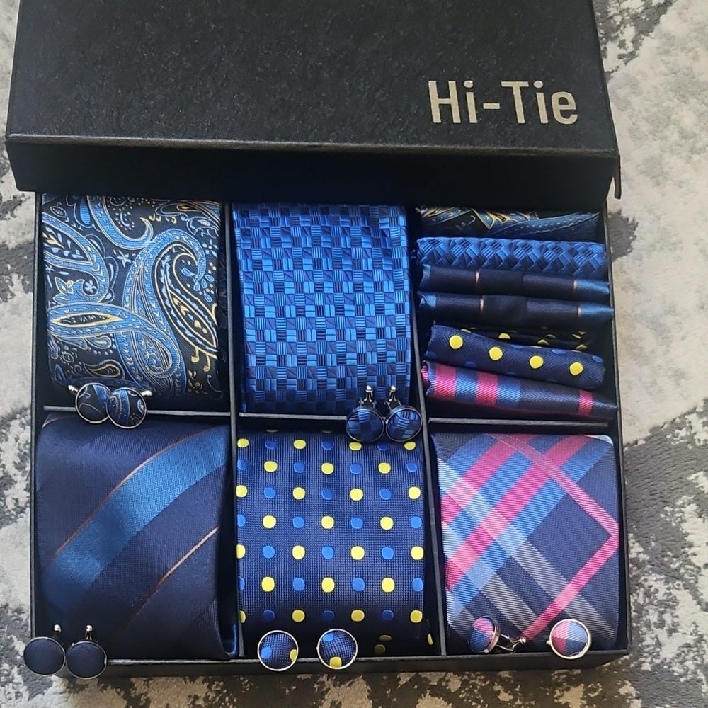 Elegant Blue Tie Set for Men